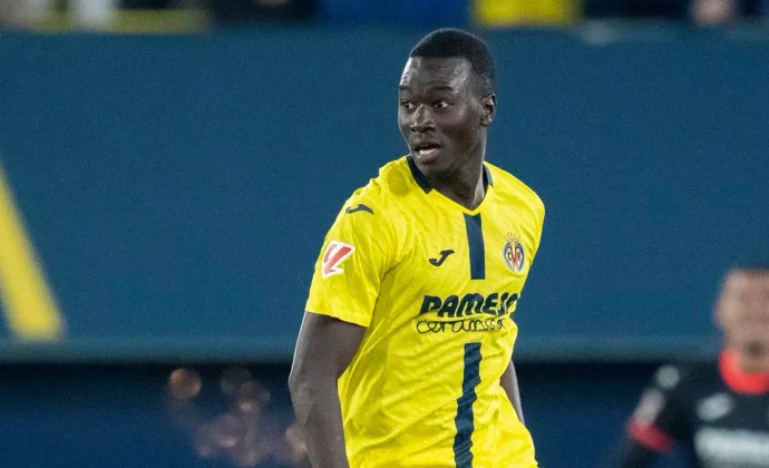 Pape Gueye solo sufre un golpe y estará contra el Barcelona