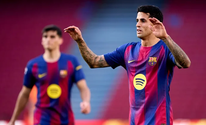 Cancelo aprovecha el bache de Balde