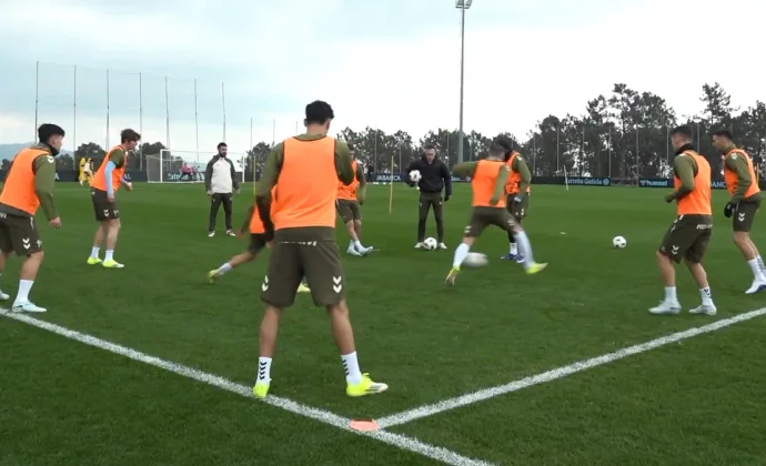 Starfelt, Sotelo y Núñez completan la sesión con el grupo y Durán es la única baja