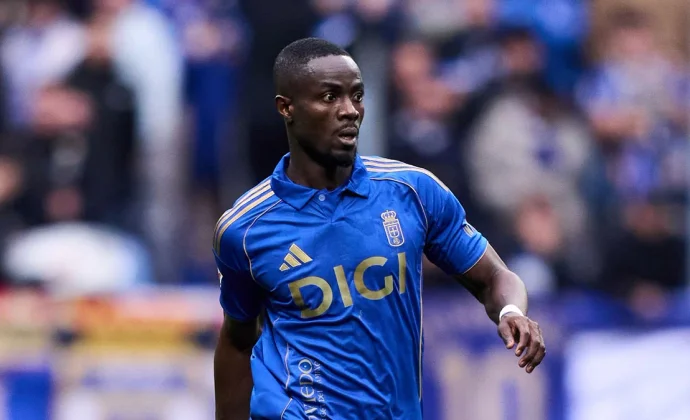 Eric Bailly no completó el entrenamiento del martes y se convierte en duda