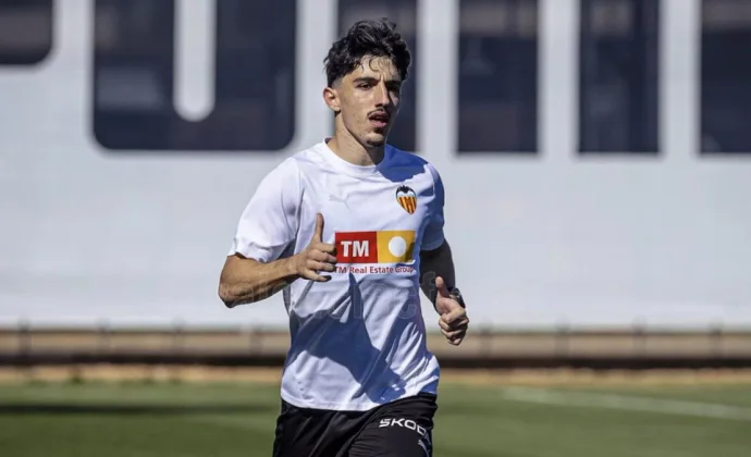 Diego López se prueba con el grupo y Beltrán sigue al margen