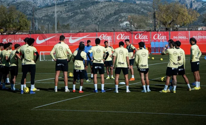 Kumbulla, Asano, Bergström y Cuéllar se pierden la primera sesión post-Arrasate