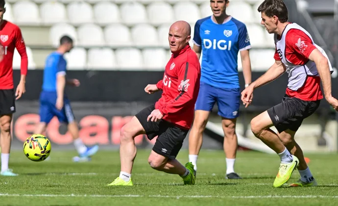 Íñigo Pérez medita repetir once por tercera jornada consecutiva