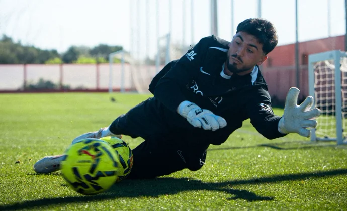 Gustavo Siviero dirige otra sesión pendiente de Kumbulla