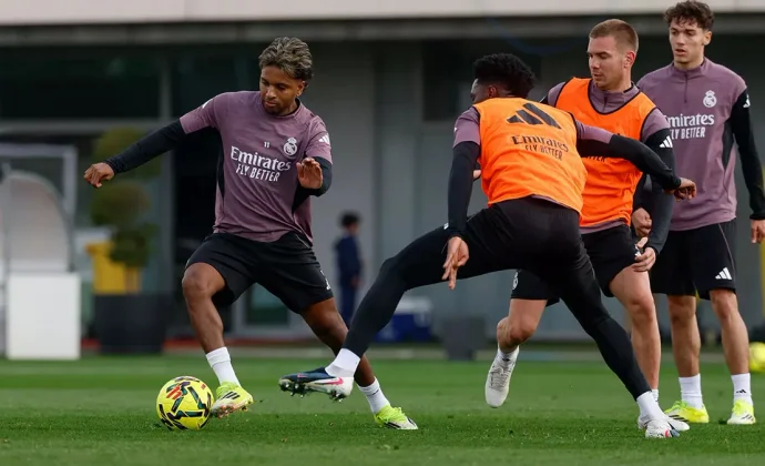 Huijsen no logra completar la sesión previa al partido de Getafe