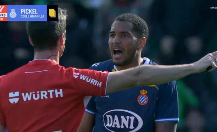 Pickel, expulsado por una doble amarilla