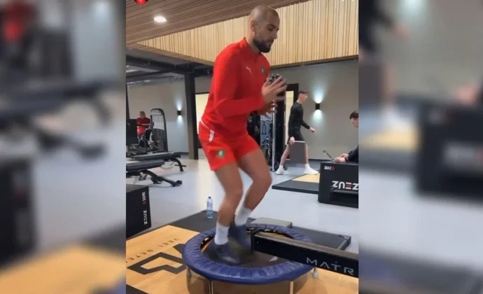 Amrabat pone rumbo a Sevilla para encarar la recta final de su recuperación