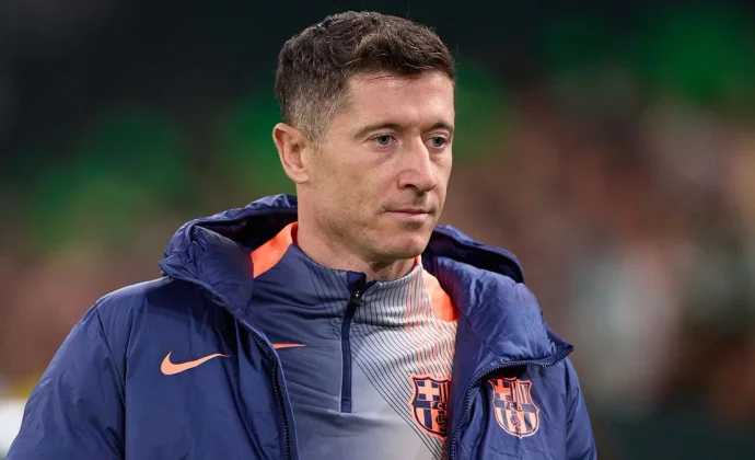 El Barcelona trabaja en la fabricación de una máscara para Lewandowski