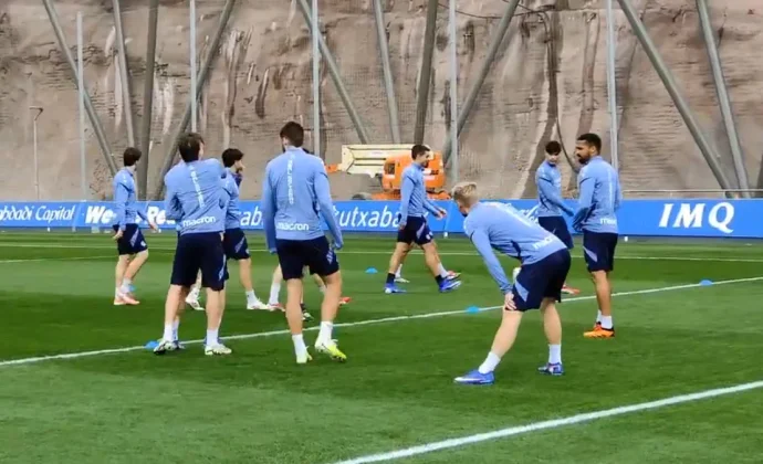 Oskarsson se prueba con el grupo antes de recibir al Athletic