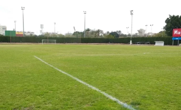 El Elche descansa pendiente de la decisión del Comité sobre Rafa Mir