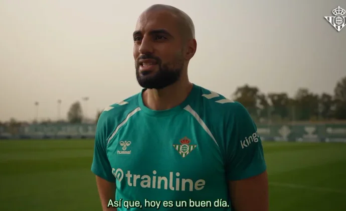 Amrabat se pronuncia por primera vez sobre su lesión tras regresar a Sevilla