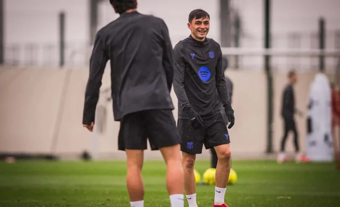 Lewandowski sigue con el grupo y Flick tiene cuatro bajas