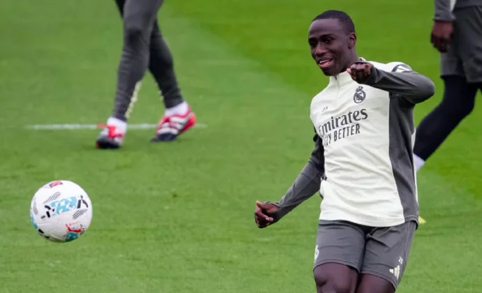 Marca y As coinciden con Mendy, pero generan dudas en el centro del campo