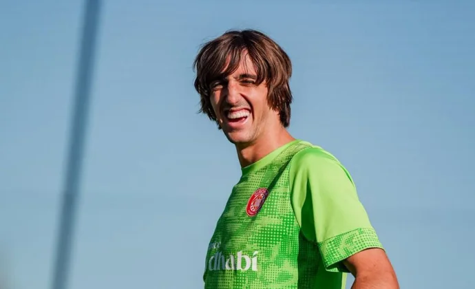 Bryan Gil se someterá a pruebas en la rodilla tras resbalar en el entrenamiento