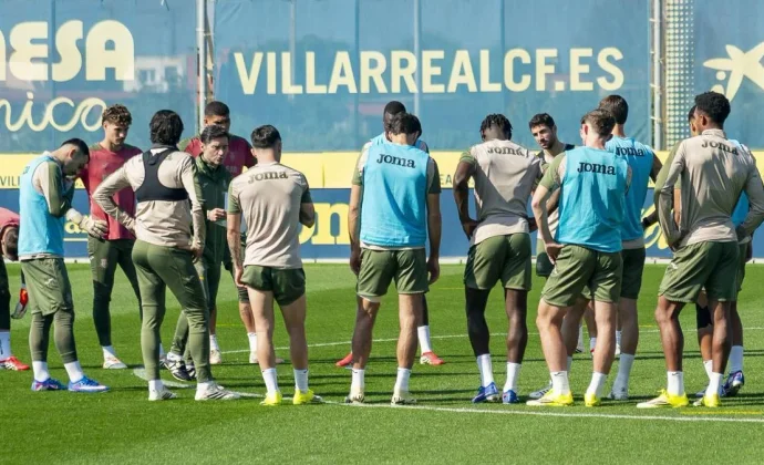 El Villarreal retoma los entrenamientos pendientes de Ayoze y Pau Navarro