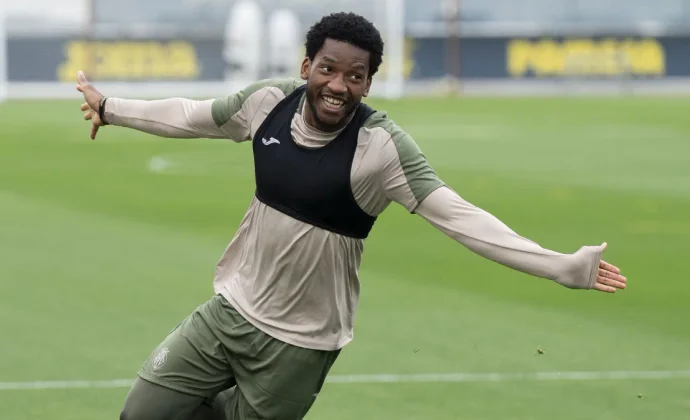 Kambwala recibe el alta médica y Pau Navarro se incorpora al grupo