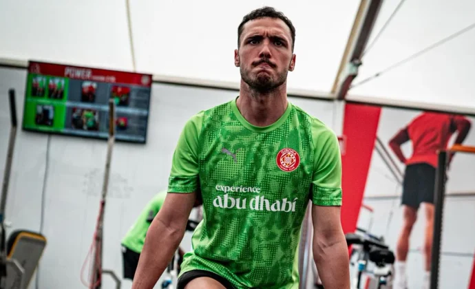 El Girona completó un día de gimnasio con Álex Moreno más cerca del alta