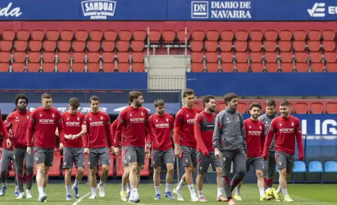 Osasuna se ejercitó en El Sadar sin Benito ni Raúl García