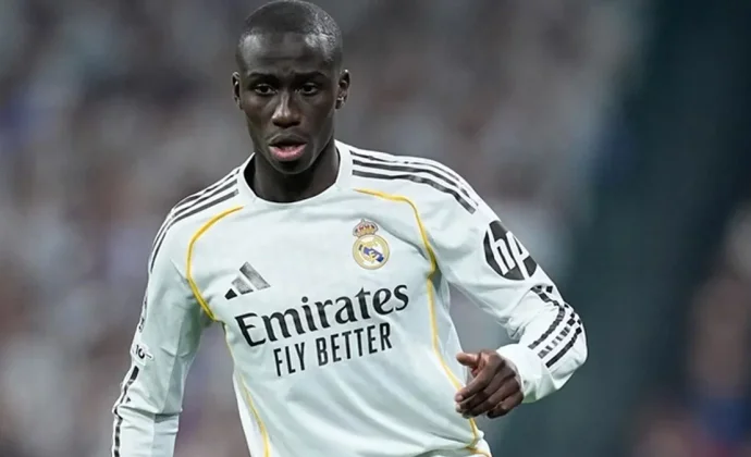 Las primeras pruebas a Mendy lo descartan contra el Elche