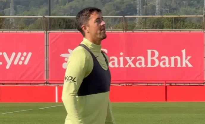 Antonio Raíllo se incorpora al grupo, mientras Abdón trabaja al margen