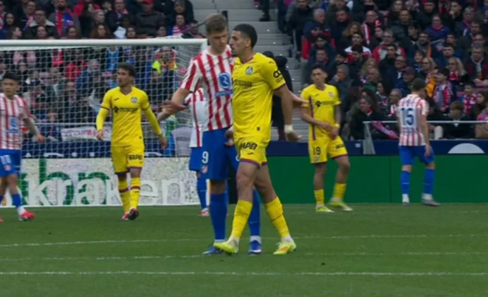 Abqar es expulsado por pellizcar el martillo viril de Sorloth