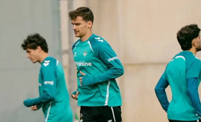 Diego Llorente vuelve al grupo y Natan trabaja al margen