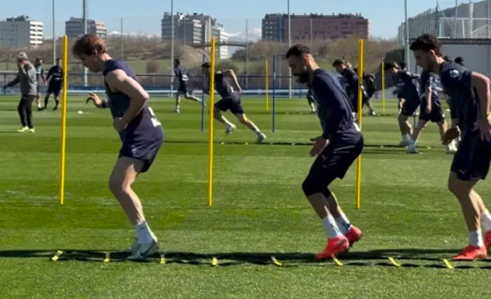 El Alavés completa otro entrenamiento pendiente de Benavídez y Mariano