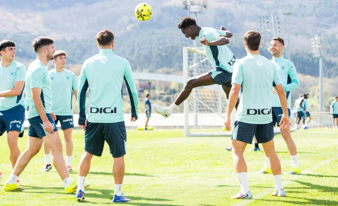 El Athletic avanza en la semana de trabajo pendiente de Laporte y Paredes