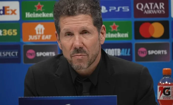 Simeone celebra el pase y cita a Cardoso, Julián, Hancko, Le Normand, Musso, Lookman y Griezmann