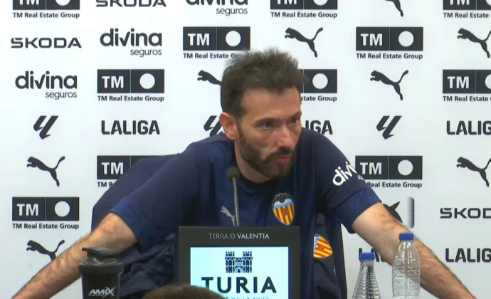 Corberán descarta a Thierry y Ugrinic y habla de Saravia, el centro del campo, el once titular y el Sevilla