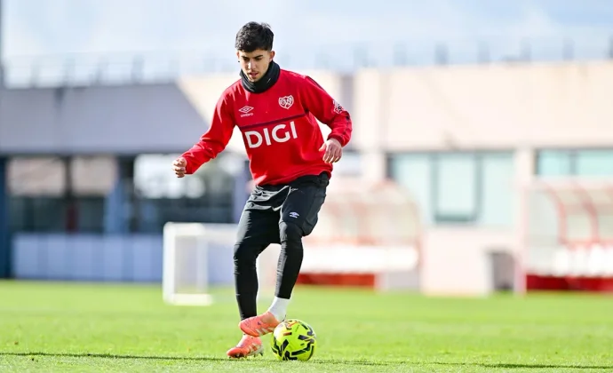 Akhomach recae de sus molestias en el tobillo y es baja para hoy