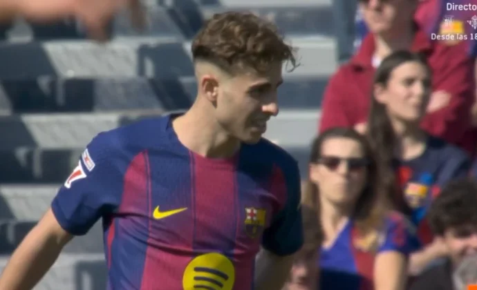 Fermín López pide el cambio por un problema en el cuádriceps