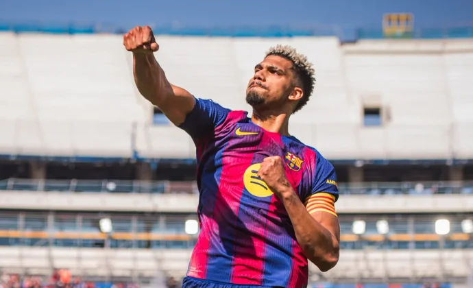 Araujo se engorila en el recital de Joan