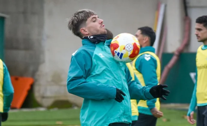 Lo Celso sigue parcialmente integrado con el grupo. Isco, Ortiz y Antony, al margen