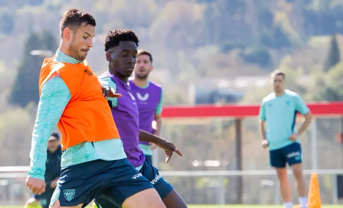 Yuri, Vivian, Iñaki Williams y Paredes, al margen en la sesión del miércoles