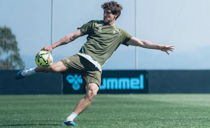 Marcos Alonso, a pleno rendimiento en una sesión sin Moriba, Román, Vecino ni los internacionales