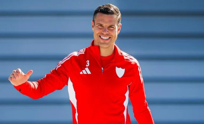 Azpilicueta no sufre lesión, pero seguirá un plan específico