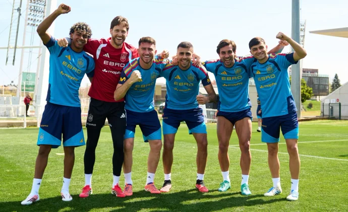 Yamal, Llorente y Laporte vuelven a entrenar con normalidad con España