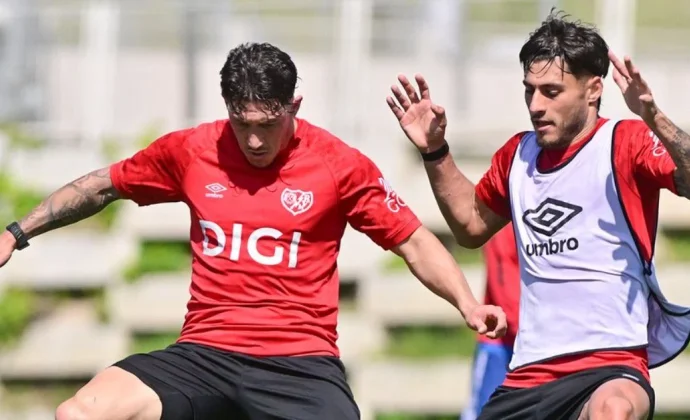 El Rayo completa otra sesión pendiente de la evolución de Ilias Akhomach