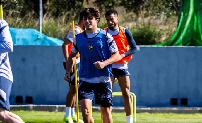 Carlos Álvarez se une parcialmente al grupo en los entrenamientos