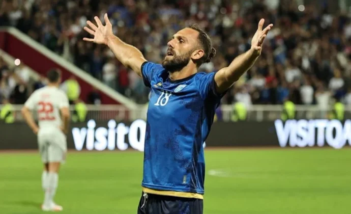 Muriqi terminó el partido de Kosovo con leves molestias sin importancia