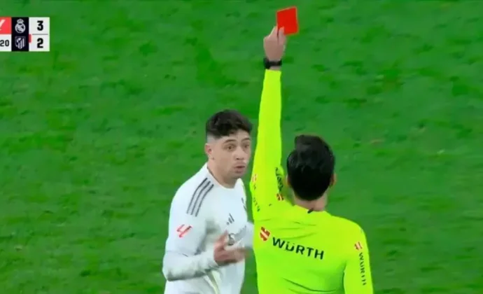 El Comité de Apelación reafirma la roja a Fede Valverde