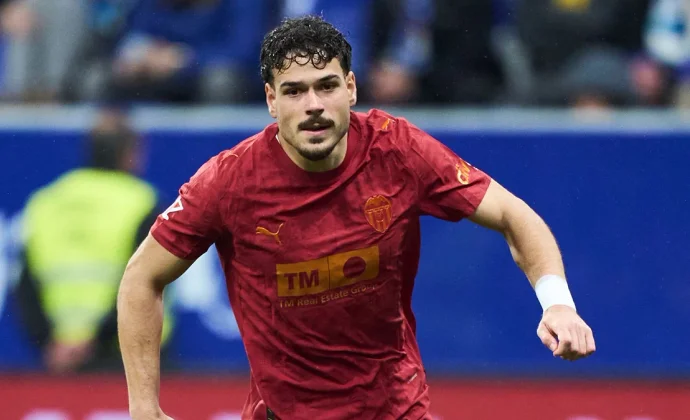 El tendón rotuliano, enemigo íntimo de Ugrinic