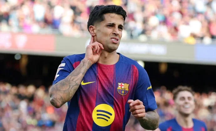 El Barcelona busca una operación a coste cero con Cancelo