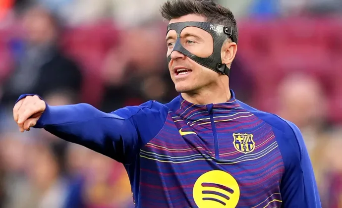 El Barcelona prepara una oferta de renovación a Lewandowski, que valora más opciones