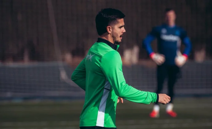 André Silva empieza la semana con el grupo. Chust y John al margen