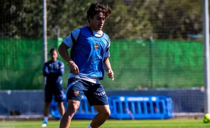 Carlos Álvarez y Losada avanzan en su puesta a punto con el grupo