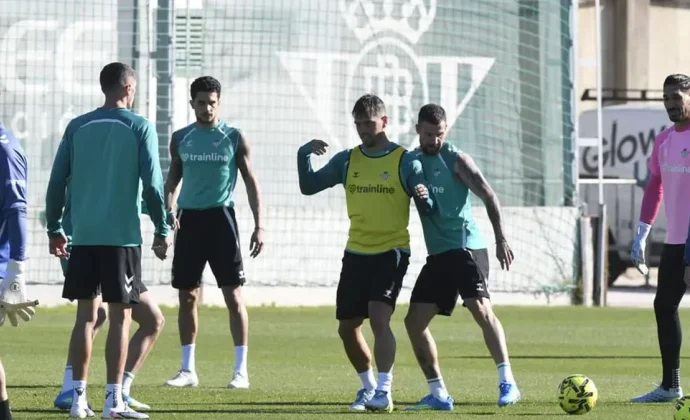 Antony y Bellerín vuelven al grupo, Lo Celso parcialmente y Natan se ausenta con permiso