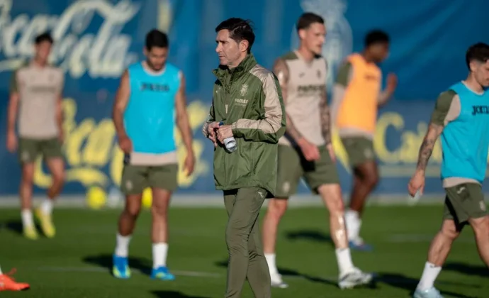 El Villarreal entrena sin Foyth, Cabanes ni los internacionales