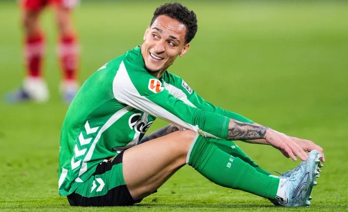 Aumentan las dudas sobre la titularidad de Antony contra el Espanyol